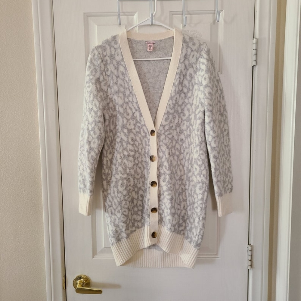 Victoria's Secret Gray Fuzzy Soft Cardigan Sweater Button Front Animal Leopard S